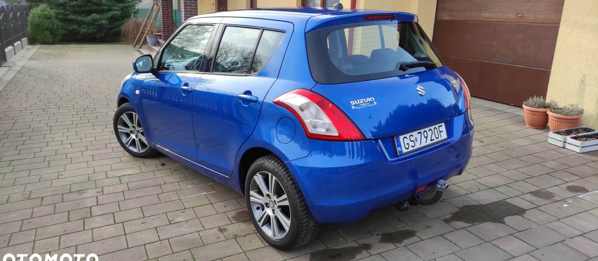 Suzuki Swift cena 27900 przebieg: 177000, rok produkcji 2013 z Słupsk małe 232